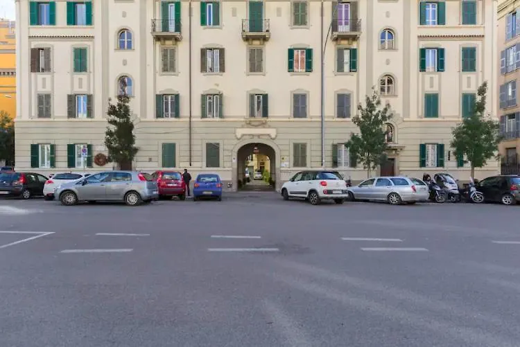 Apartment Re Di Roma Albalonga  Róma